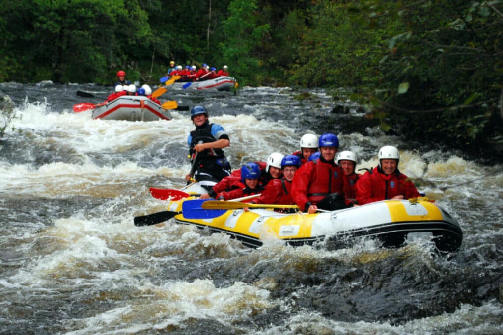 Whitewater rafting river garry, scotland