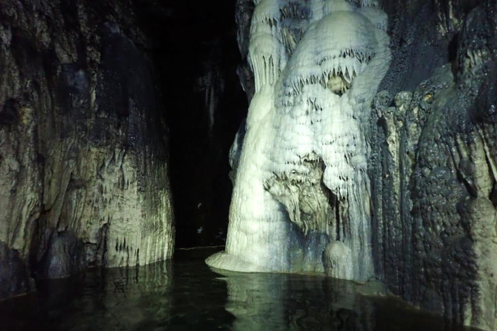 beautiful rock sculptures created by dripping calcium carbonate in spar cave